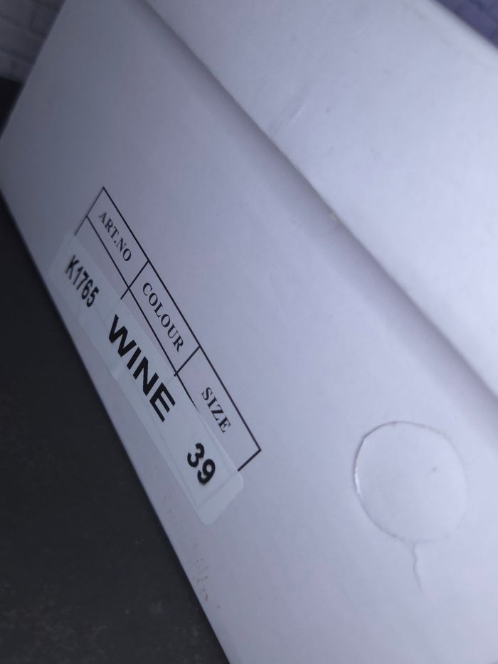 Baskets femmes bordeaux beige moumoute tendances - Taille 39 - NEUVES 🌟 - photo numéro 4