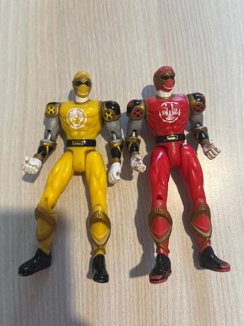 Lot deux figurines power ranger