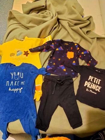 Lots d'habits 12mois