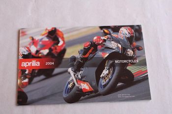 Lot brochures Gamme motos Aprilia 2004