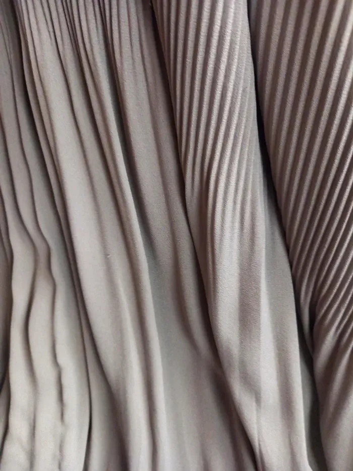 Robe habillée fluide , négociable - photo numéro 4