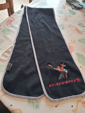 Écharpe spiderman 3 pour garçon 