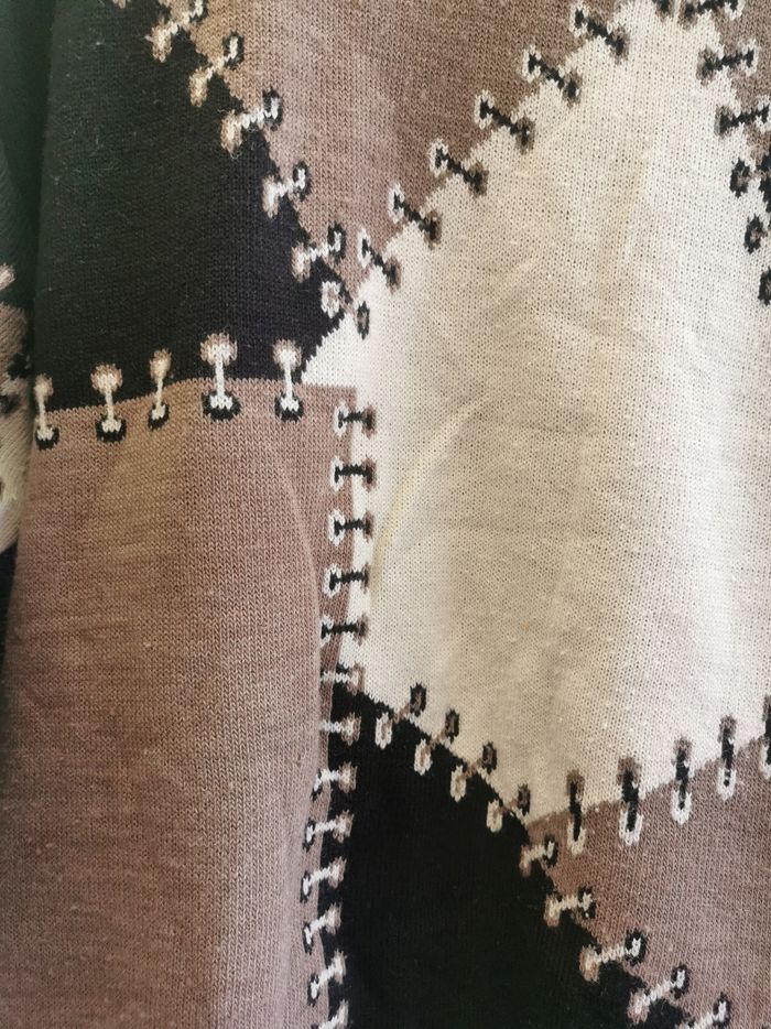 Pull à damiers beige, blanc et noir t 52 - photo numéro 3
