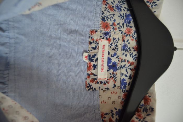 Blouse femme American Outfitters bleu clair col fleuri taille 16 - photo numéro 2