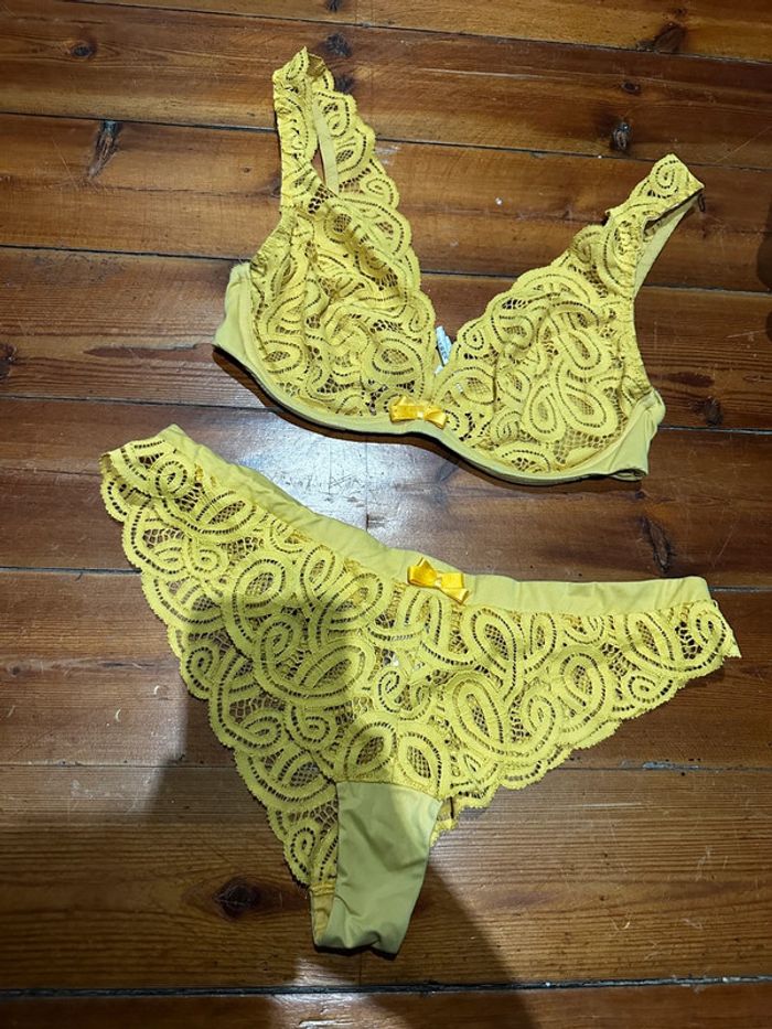 Soutien gorges dentelle darjeeling jaune t M - photo numéro 4