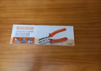 Pince universelle 180mm Black & Decker Neuve (n°2)