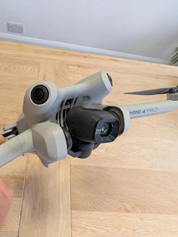 DJI Mini 3 Pro et Fly More Kit Plus (batterie supplémentaire, hélices,. - photo numéro 3