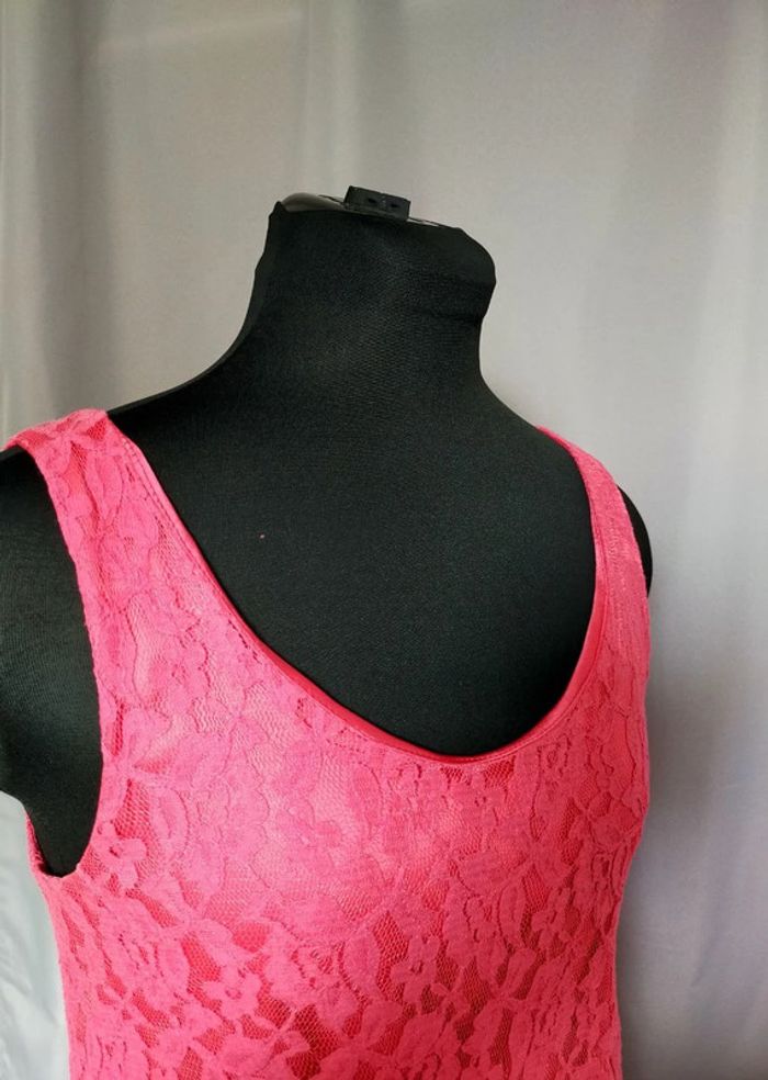 Robe en dentelle fuchsia – Rinascimento – T. M - photo numéro 4
