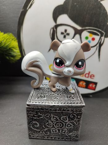 Lps01082 My Littlest Petshop Lps Pet Shop Chipmuk Squirrel Shunk Pepper Clark