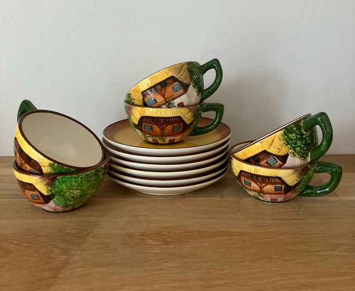 Vintage-Lot de 6 tasses et soucoupes-Thème chalet-West Germany - photo numéro 2