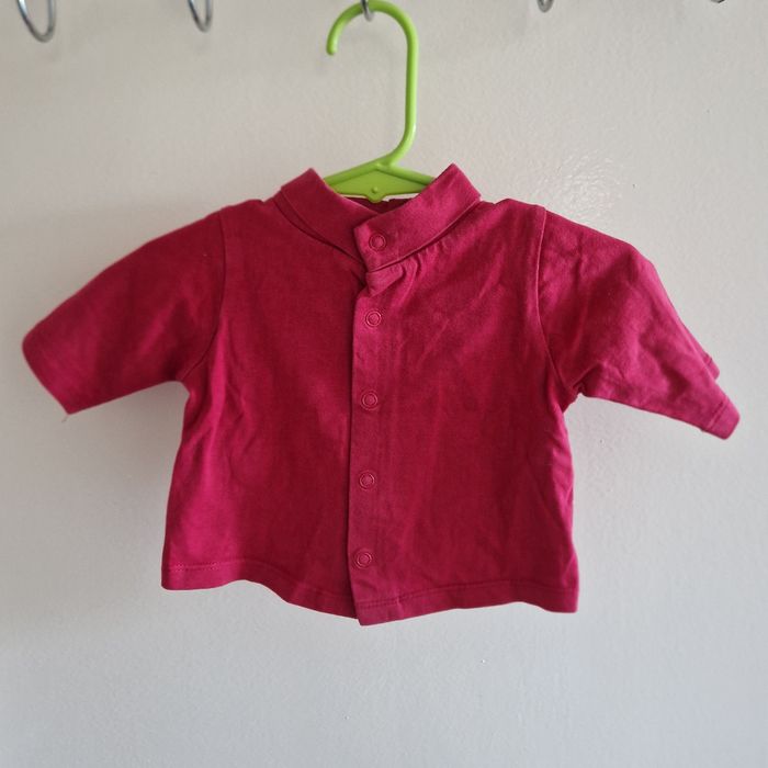 Haut manches longues rouge 1 mois - photo numéro 4