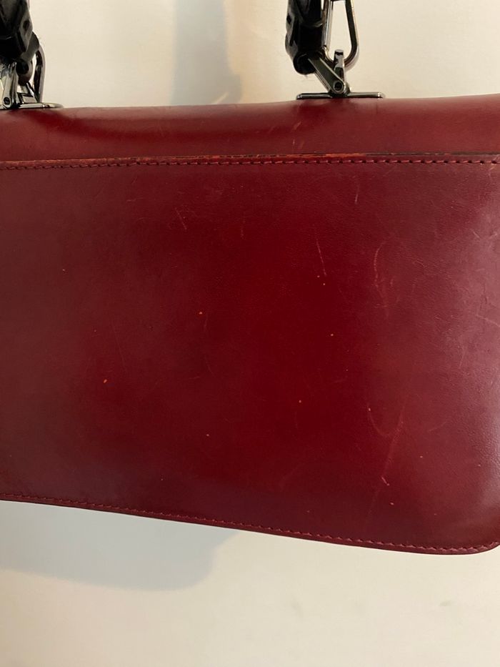 Sac à main Furla en cuir bordeaux et noir – modèle classique avec bandoulière - photo numéro 5