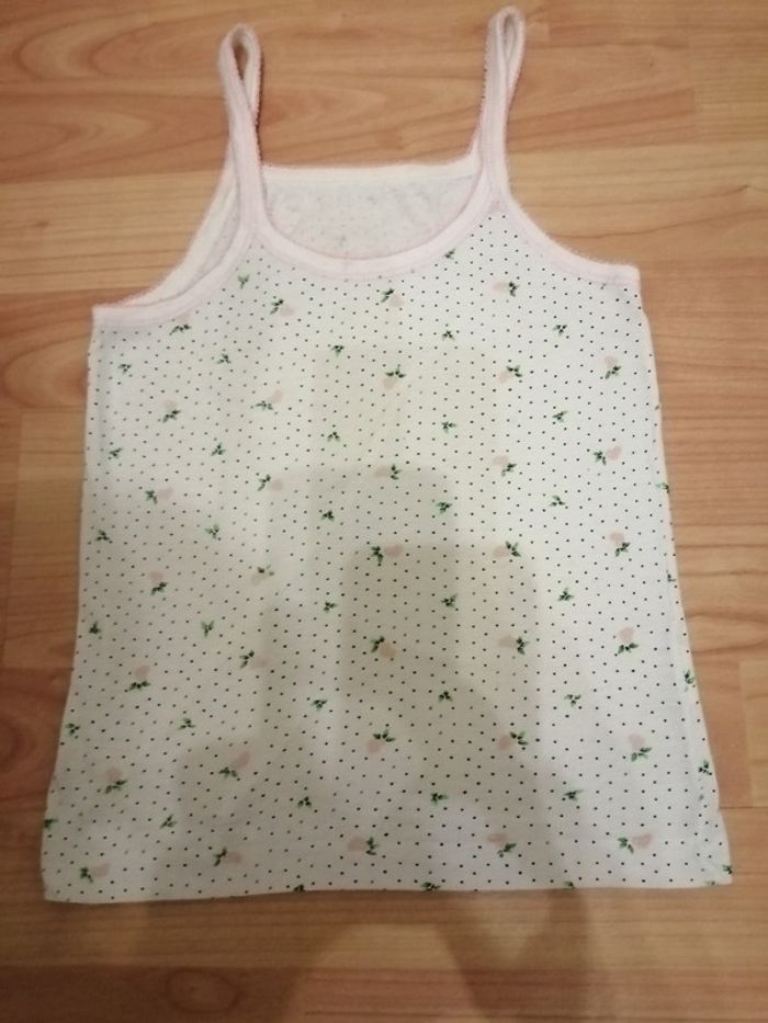 Débardeur ou maillot de corps 4/6 ans