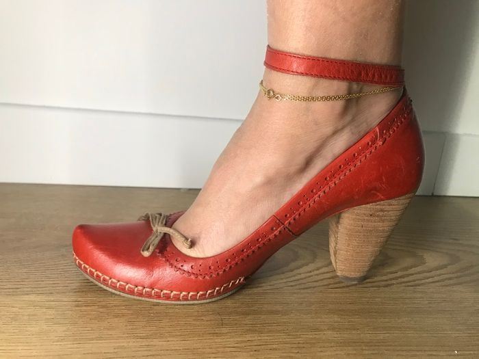Escarpins en cuir rouge - photo numéro 4