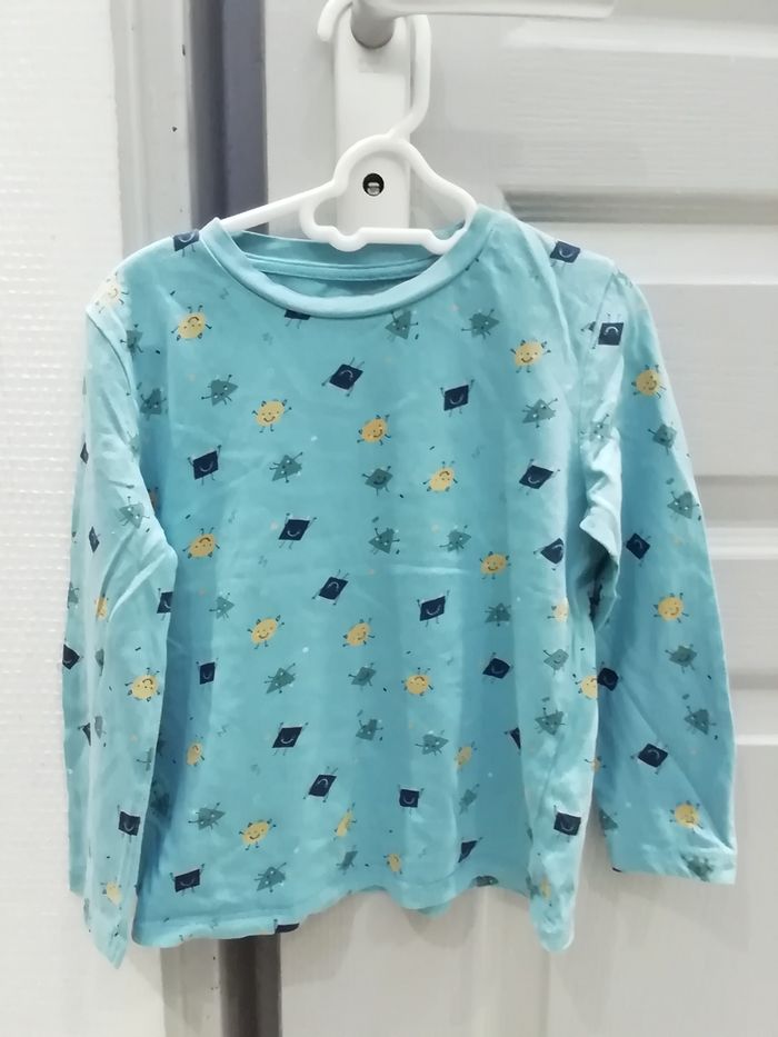 Vends t-shirt garçon hiver.