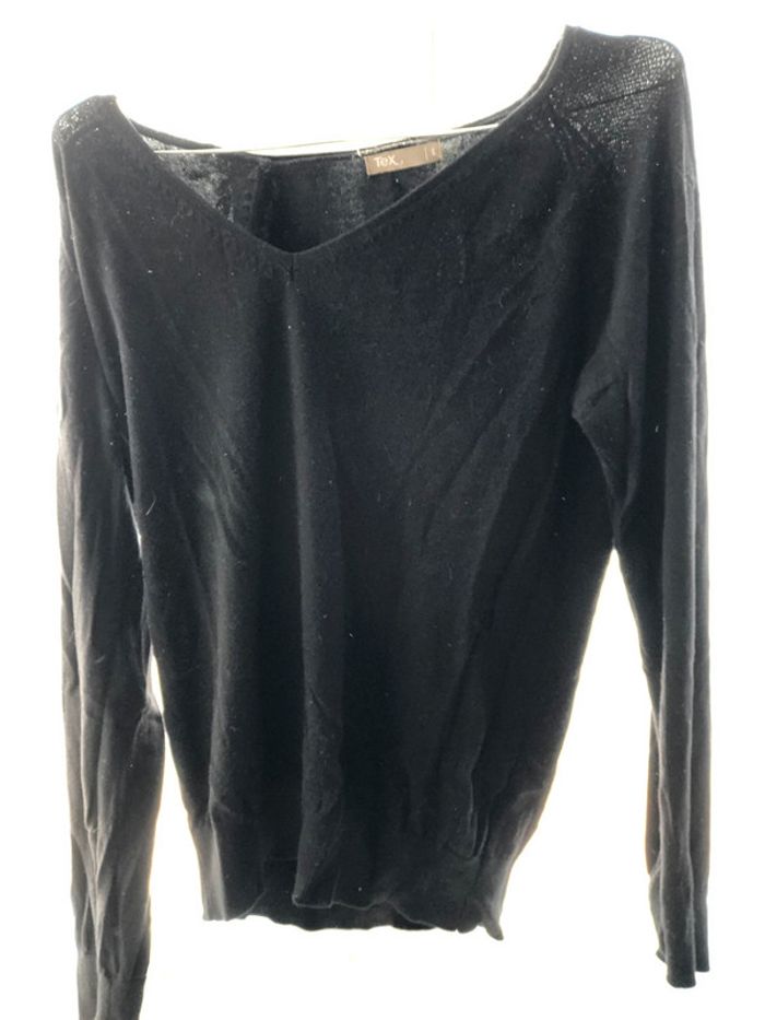Pull noir basique