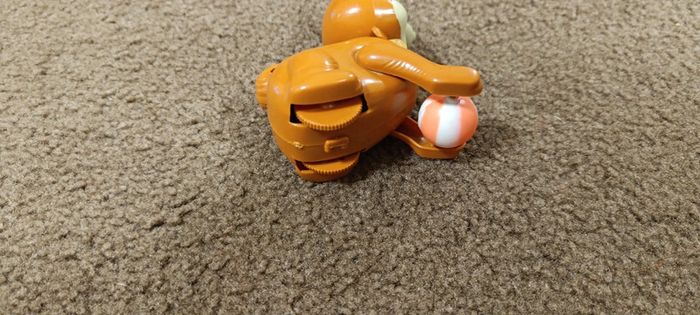 Chat qui saute - photo numéro 4