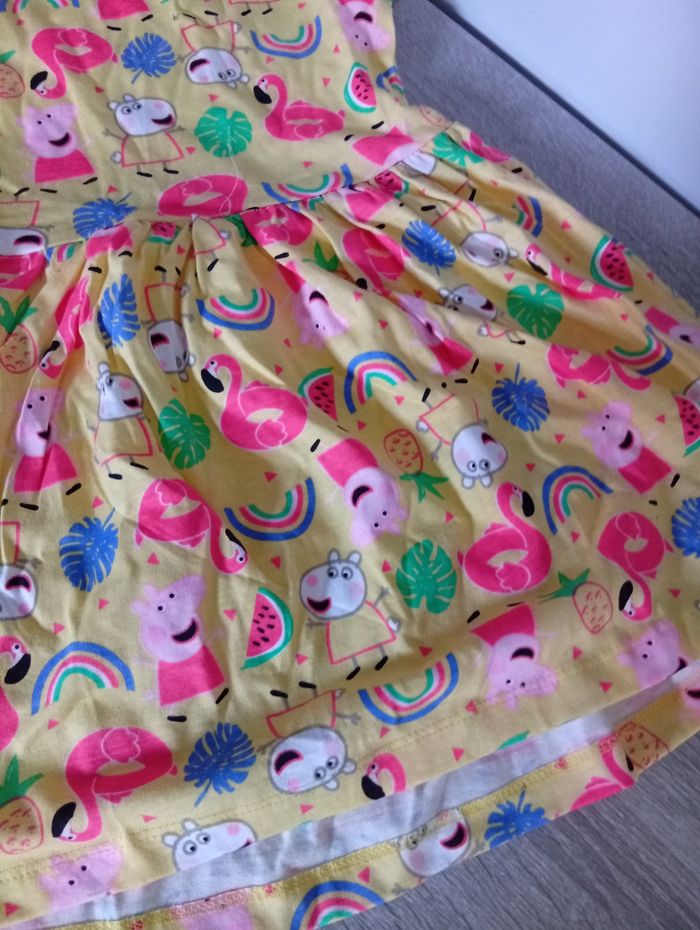 Jolie robe Peppa Pig 💯 coton dû 2/3 ans - photo numéro 3