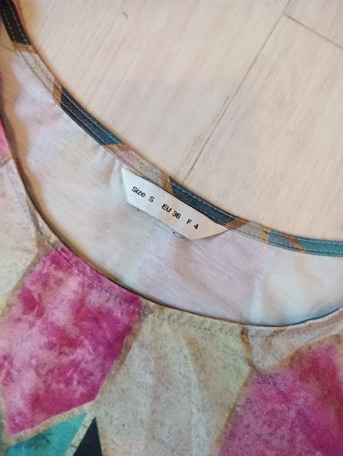 Haut manches courtes taille 4 - photo numéro 4