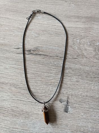 Collier pierre neuf