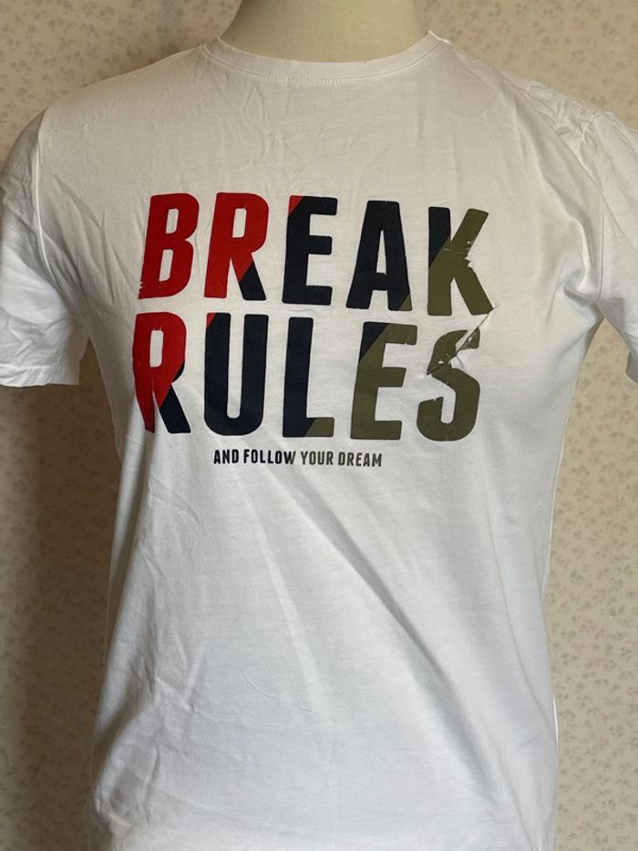 T shirt imprimer taille xs/14ans marque kiabi neuf - photo numéro 2