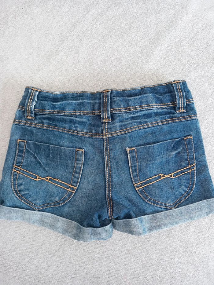 Short en jeans TAO 3 ans TBE - photo numéro 4