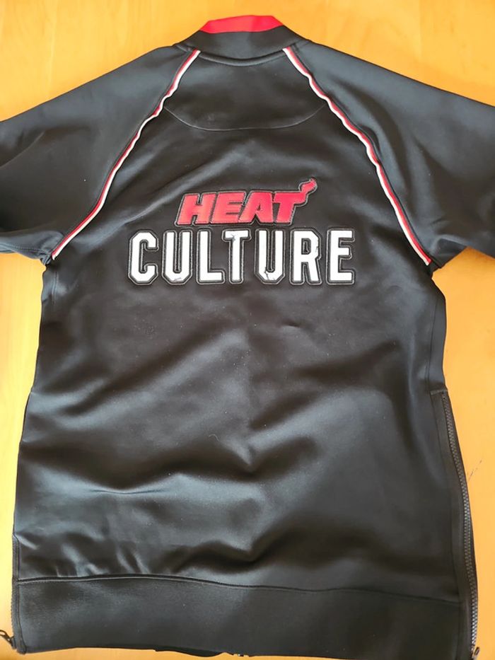 🔥Veste d'échauffement Miami Heat 2023/2024 City Edition T.S 🏝🏀 - photo numéro 2