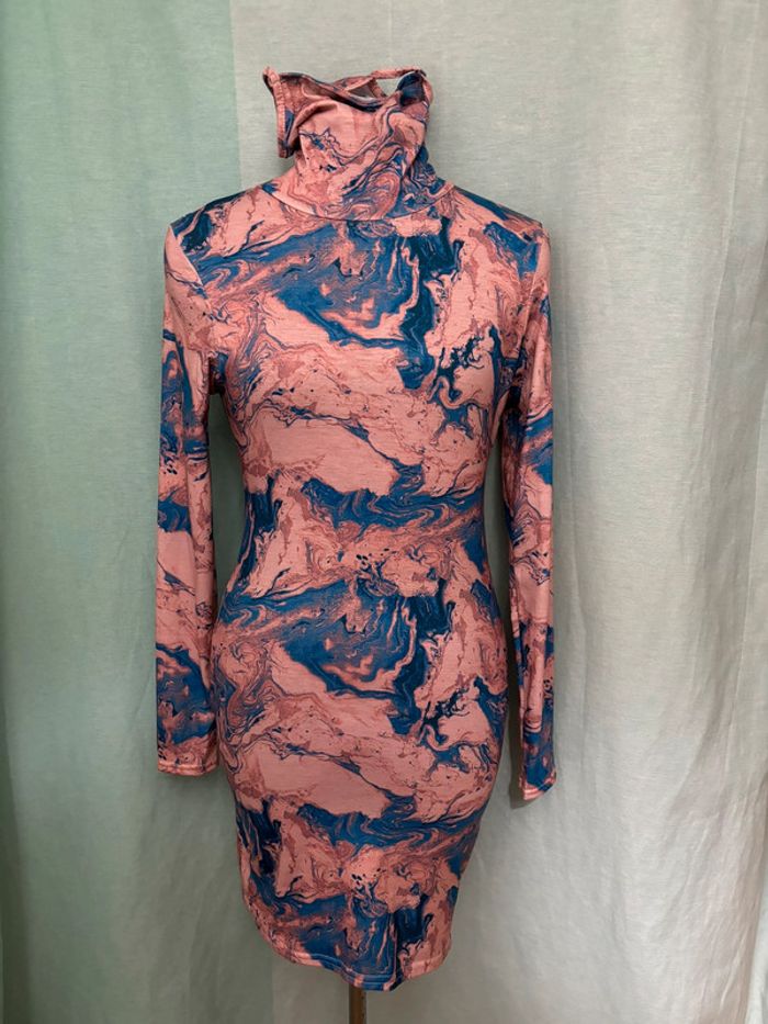Superbe robe moulante Fashionkilla imprimée marbre - photo numéro 2