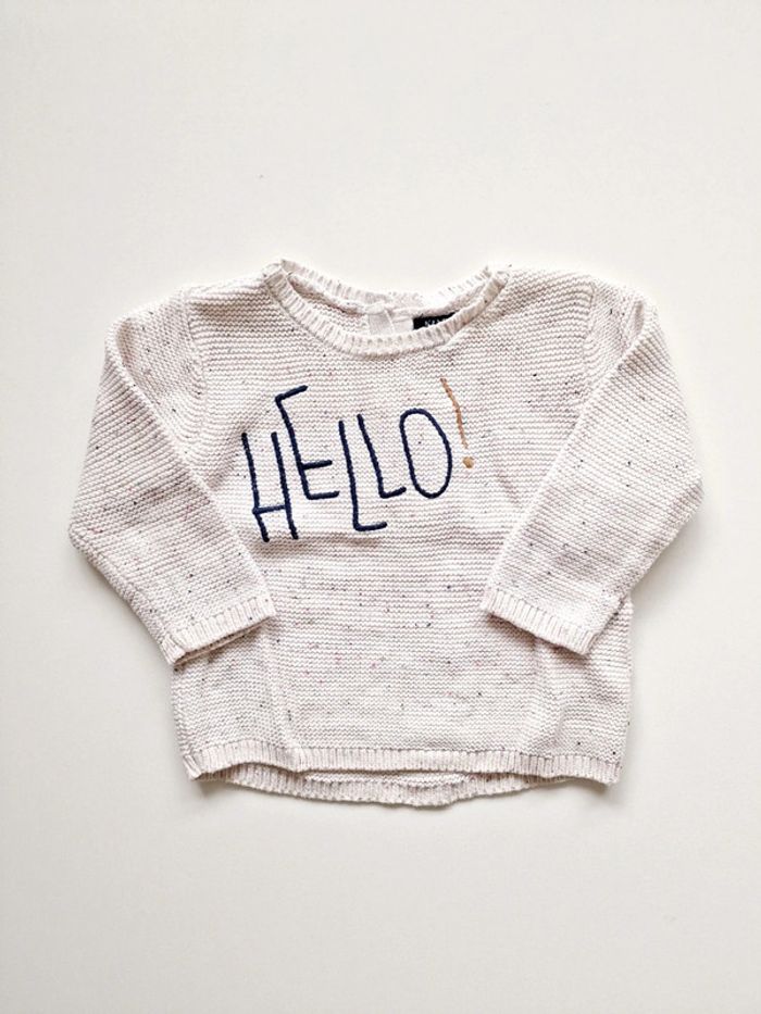 Kiabi - Pull en tricot/maille, manches longues, col rond - Hello ! brodé (9 mois)