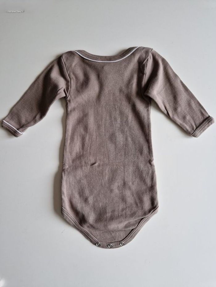 lot d'un body et un pantalon 3 mois - photo numéro 2