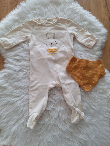 Pyjama léger 1 pièce avec bandana Kiabi 3 mois 56-62 cm 6 kg