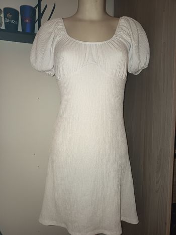 Robe blanche neuve
