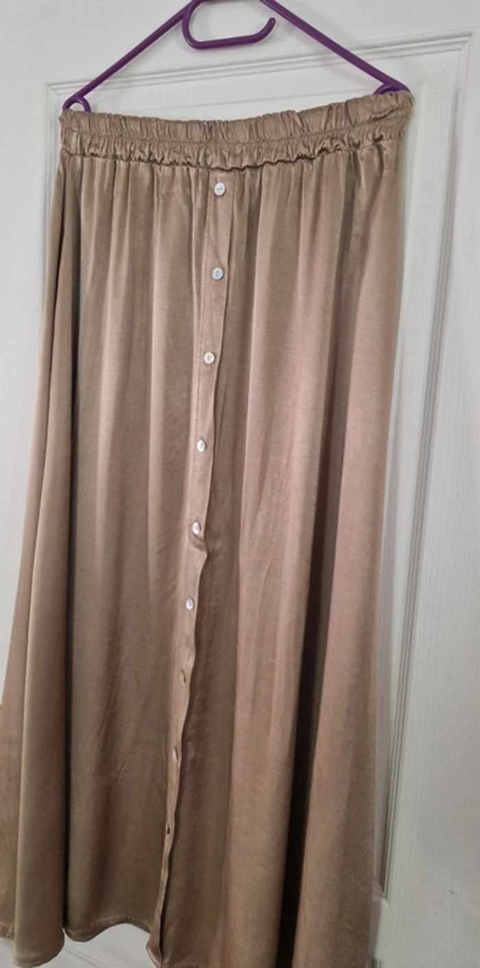 Jupe satinée Scandal beige doré neuf avec étiquette - photo numéro 7