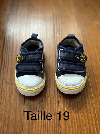 chaussures en toile taille 19