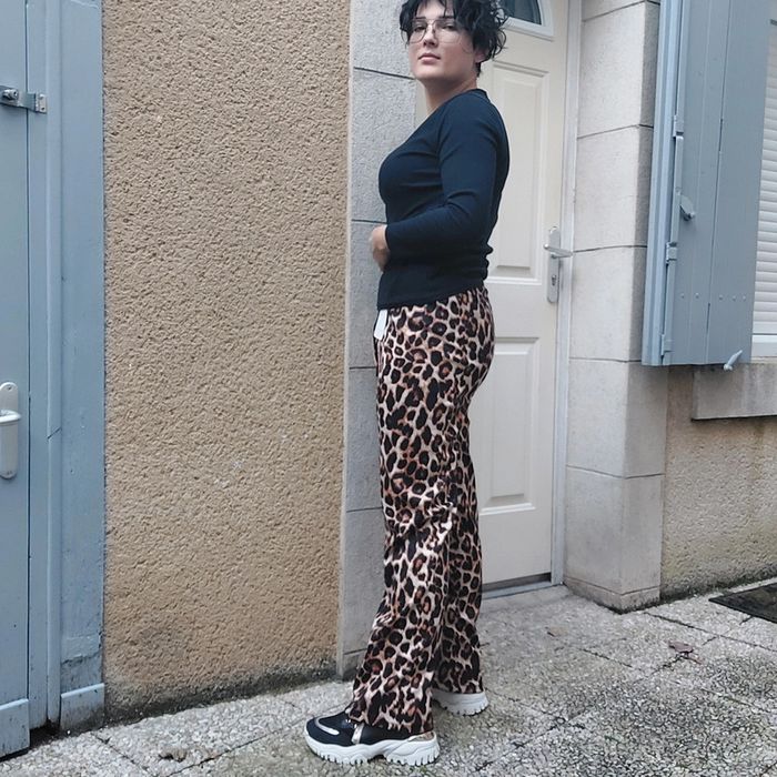 Superbe pantalon neuf pour 38/40 - photo numéro 2