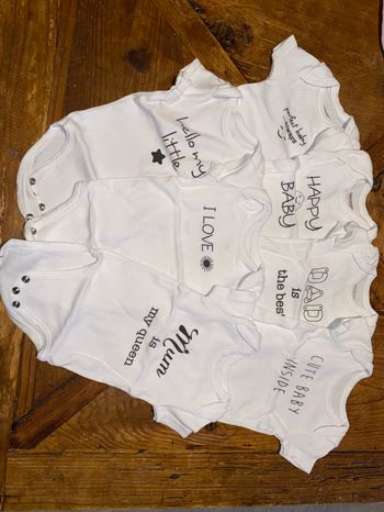 Lot bodies manches courtes