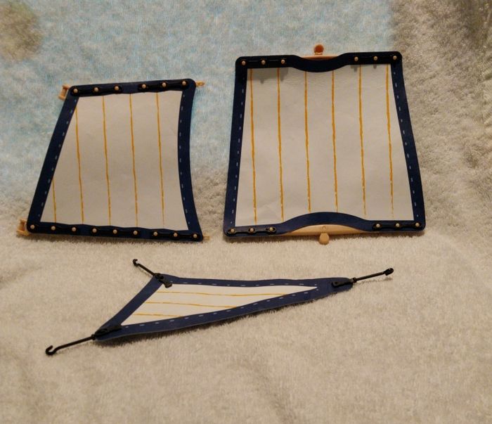 lot de 3 voiles bateau pirate Playmobil avec support et attaches voile - photo numéro 2