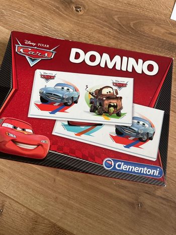 Domino cars