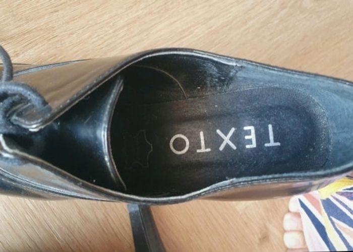 Chaussures à talon noires de la marque Texto en taille 37 - photo numéro 6