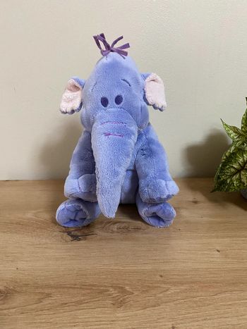 Doudou peluche éléphant violet lumpy Disney nicotoy