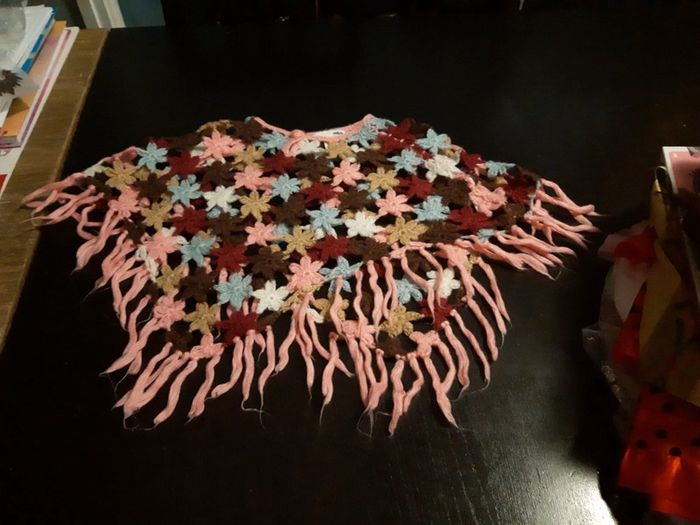 Superbe châle poncho crochet fleurs h&m 4-6 ans original