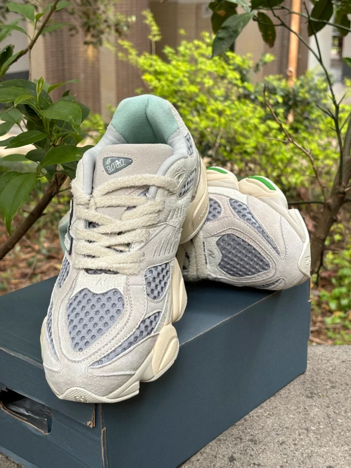 New Balance 9060 Beige 43 - photo numéro 3