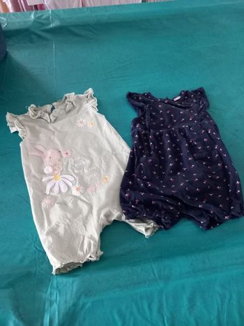 2 Combinaisons 12/18 mois