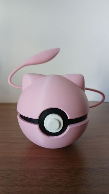 Pokeball Mew 