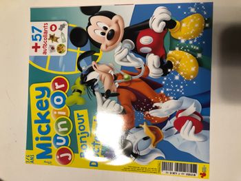 Revues Mickey Junior