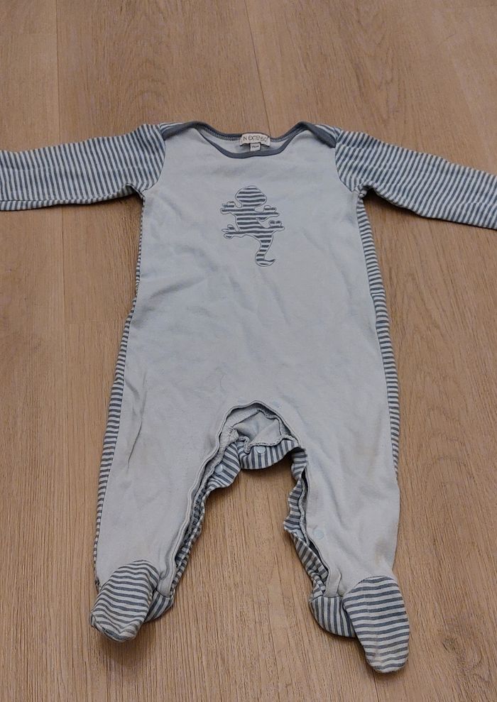 Lot pyjama 1 pièce 9 mois - photo numéro 3