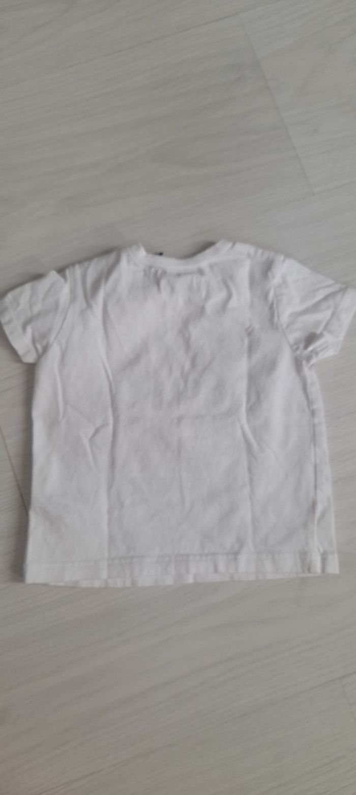 Tee-shir T 6 mois - photo numéro 3