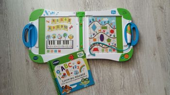 Magibook VTech et 4 livres jeux
