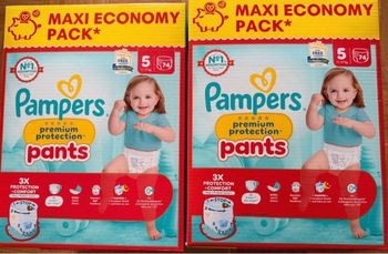 Lot de 2 cartons des couches Pampers taille 5 premuim 