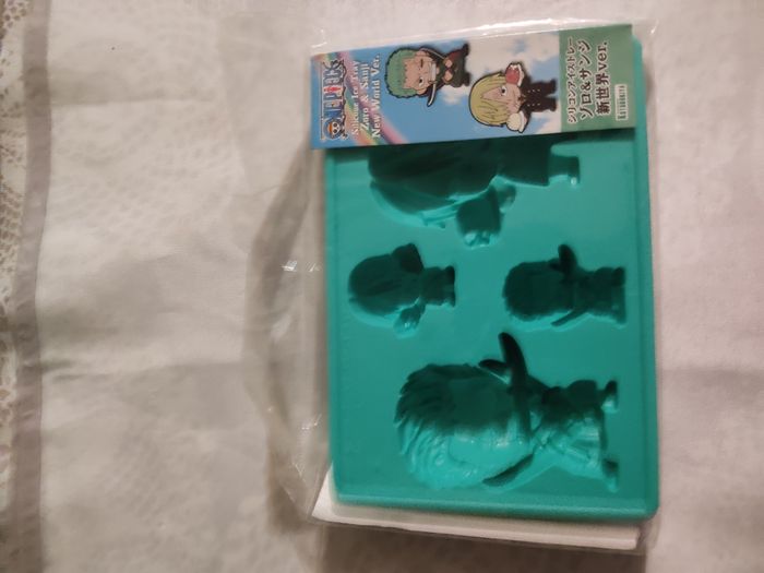 One Piece silicone bac à glaçons Nami et Robin ou Zoro et Sanji - photo numéro 2